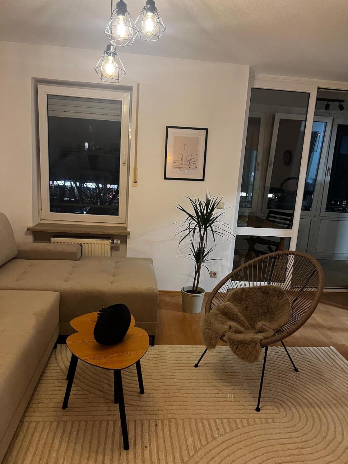 Cozy Sunny Flat In Quiet Spot Lägenhet Dachau Exteriör bild